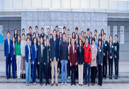 分享科研成果 交流创新思维——第一届爱尔眼科硕博青年学子学术论坛顺利举行