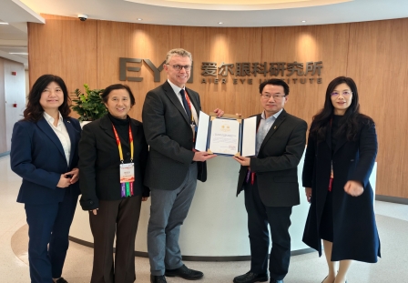 国际知名眼科专家Alan Stitt教授受聘爱尔眼科研究所 科学顾问